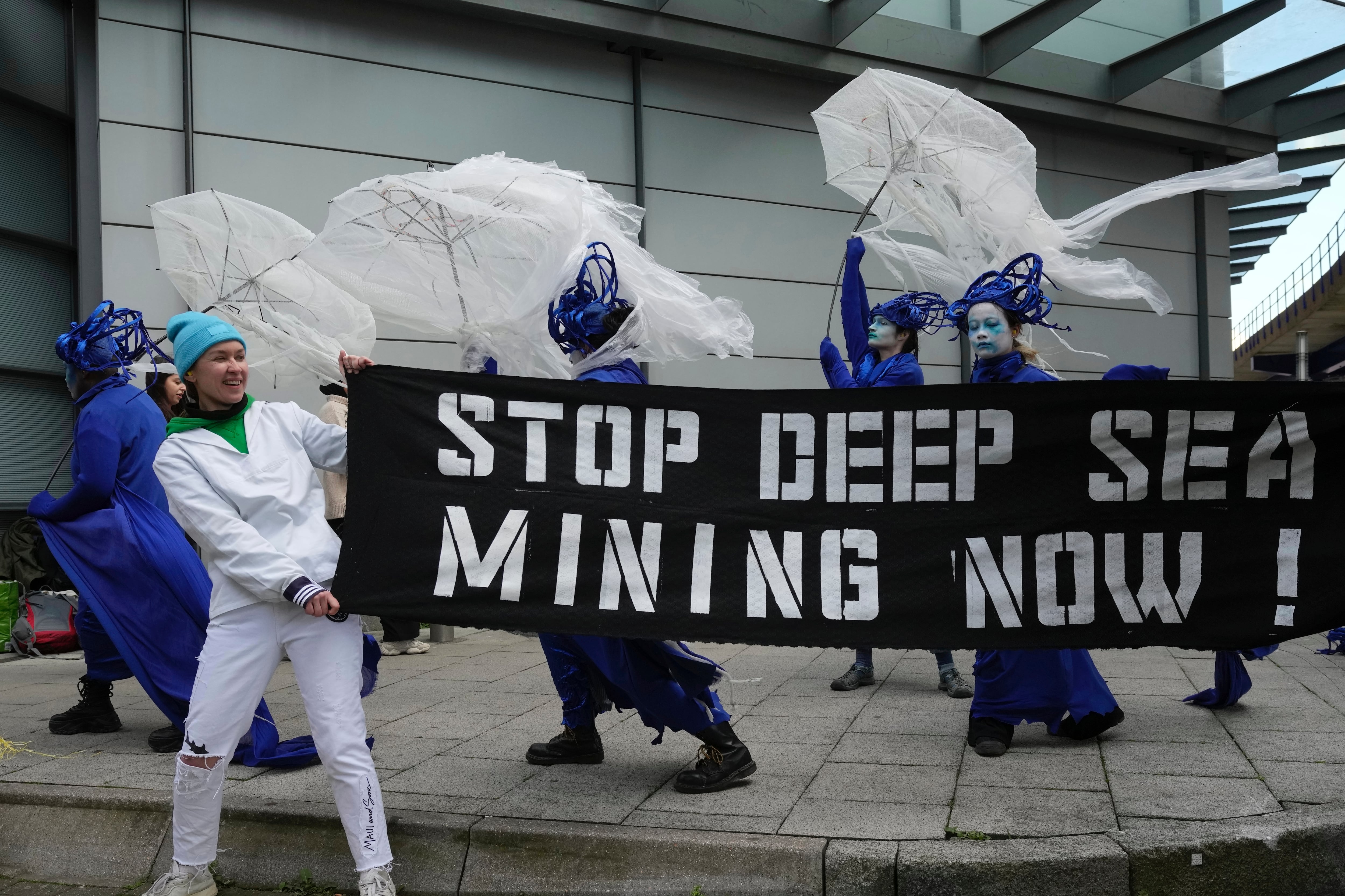 US takes step towards deep sea mining in international waters